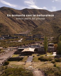 Para nosotros, armar una carpa es integrarse al entorno. 🍃
Nuestras formas orgánicas, colores y materiales están pensados para que el espacio se sienta natural en medio de un jardín, una playa o la montaña.
🤎 Contanos dónde es tu próximo evento y lo proyectamos juntos.